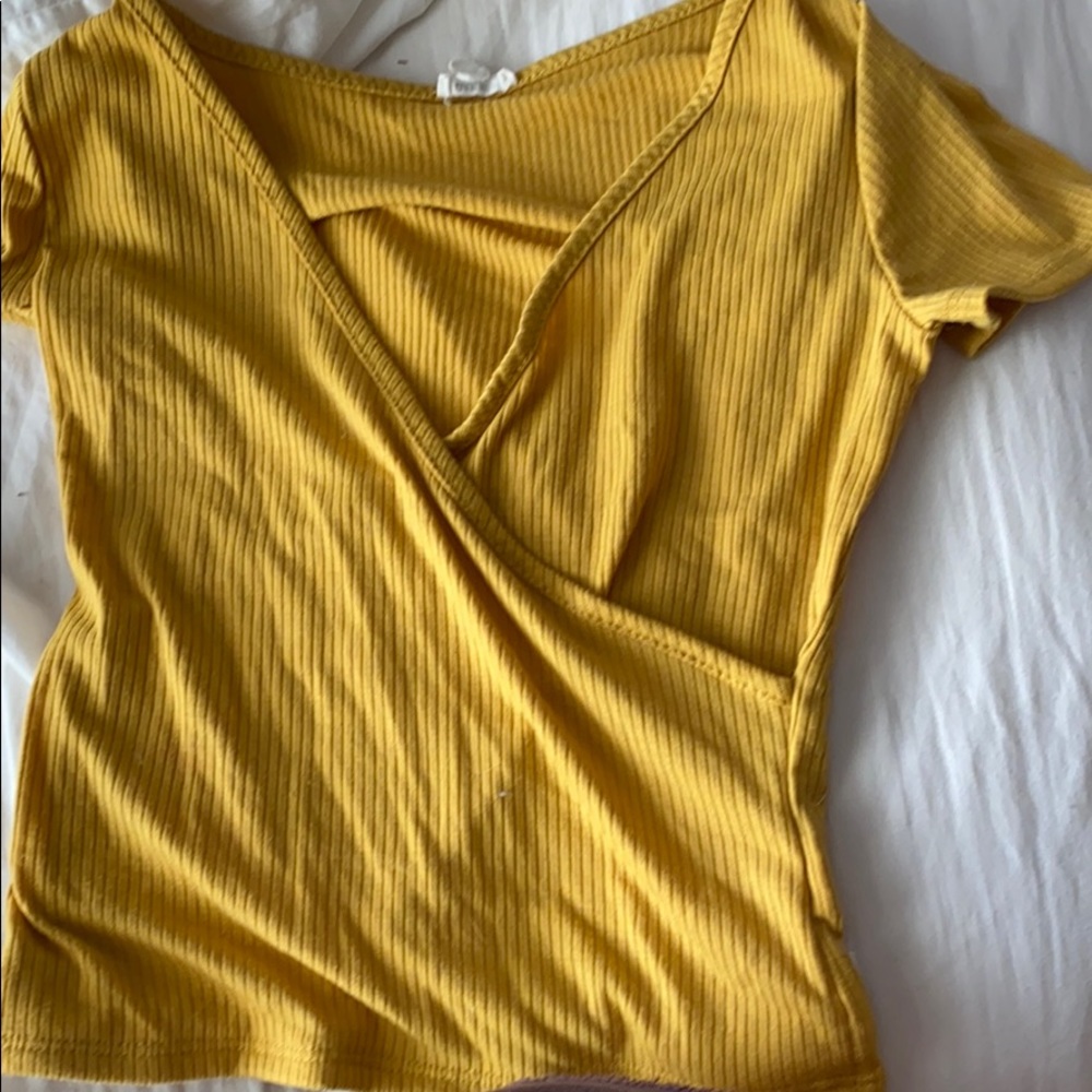 yellow v neck crop top